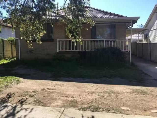 House for rent in Chester Hill