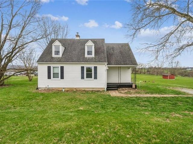 House for sale in Mount Pleasant, Pennsylvania