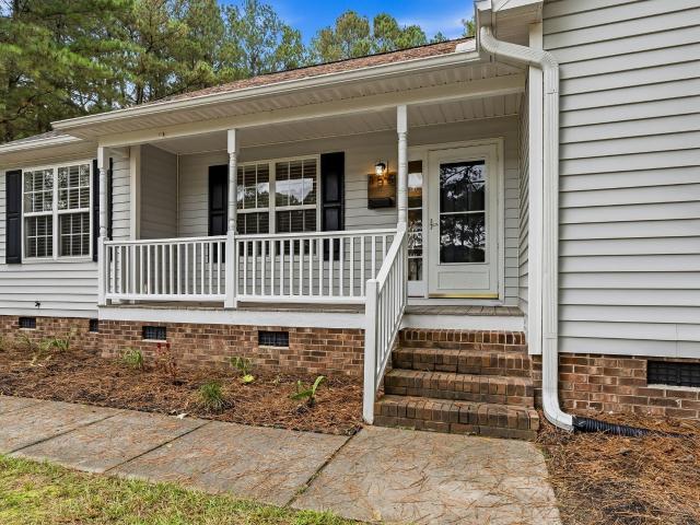 House for sale in Willow Springs, Clayton