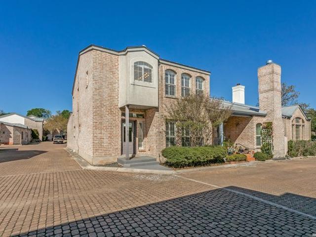 Townhouse for sale in Leesville, Texas