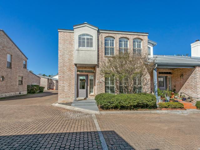 Townhouse for sale in Leesville, Texas