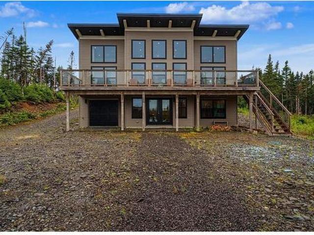 House for sale in Salmonier, Newfoundland And Labrador