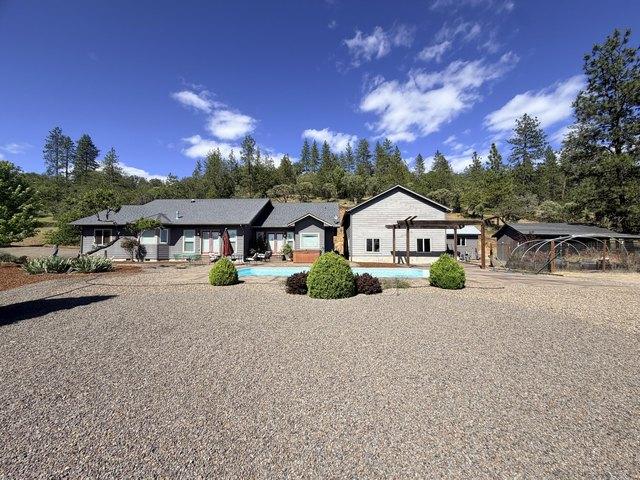 House for sale in Oregonia