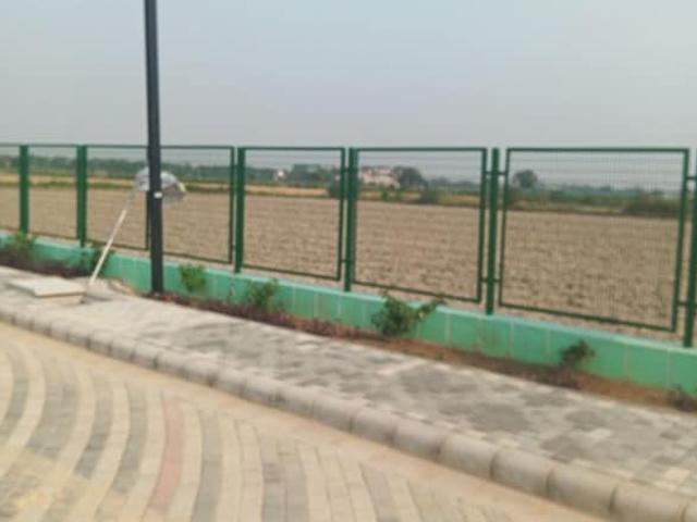 Land for sale in Hariana