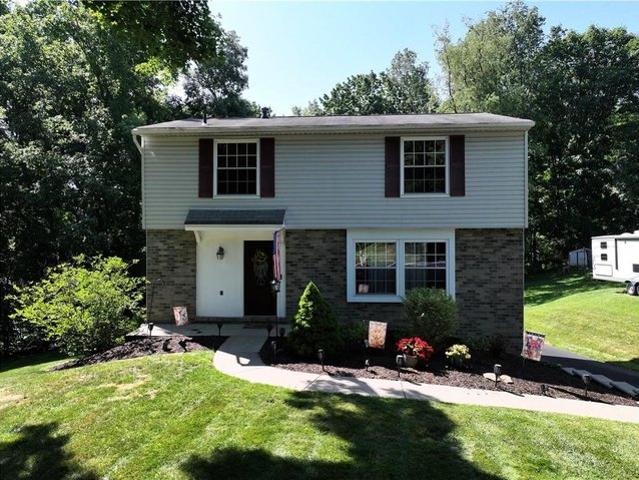 House for sale in Bakerstown, Pennsylvania