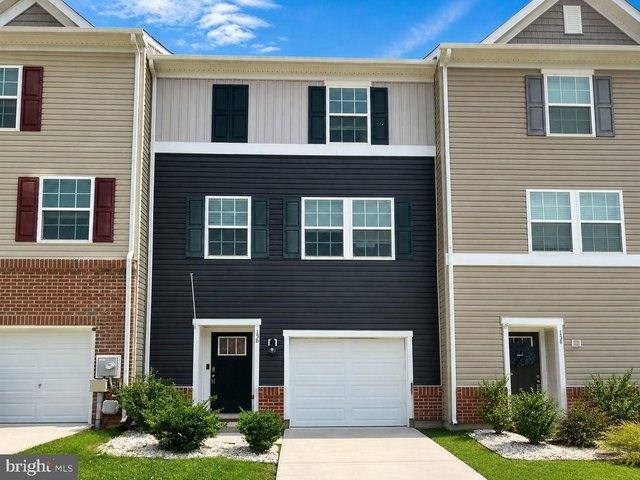 Townhouse for sale in Falling Waters, West Virginia