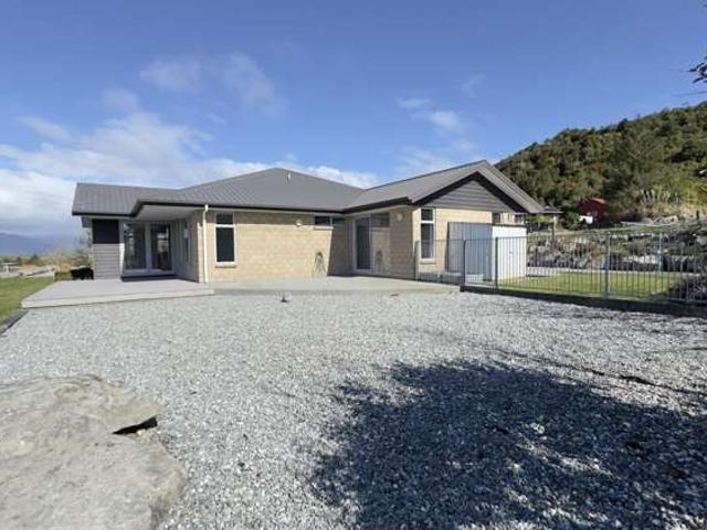 House for rent in West Coast