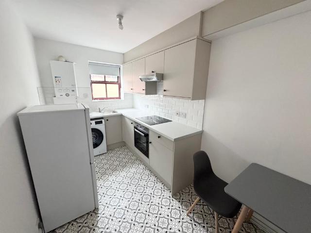 Apartment for rent in Hyde Park, West Yorkshire