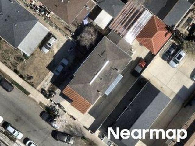 House for sale in Queens, Arverne