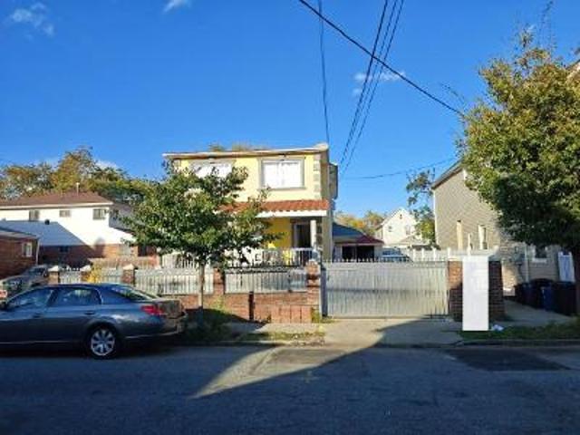 House for sale in Queens, Arverne
