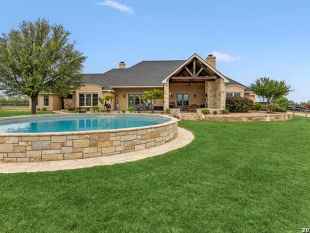 Farm for sale in Paint Rock, Concho County