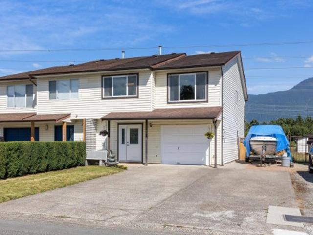Duplex for sale in Kent, British Columbia