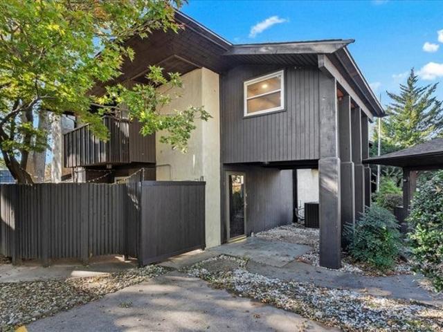 Condo for sale in Broken Arrow, Oklahoma