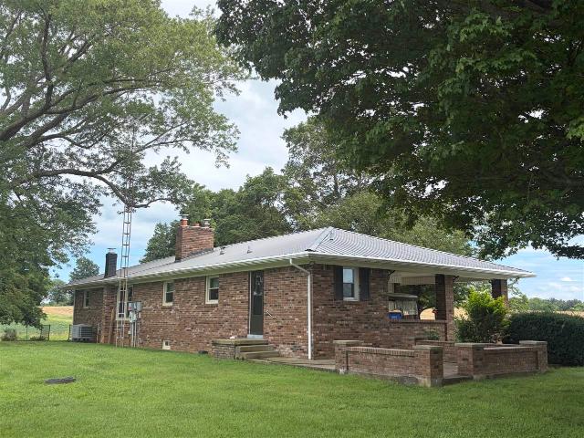 House for sale in Oakland, Kentucky