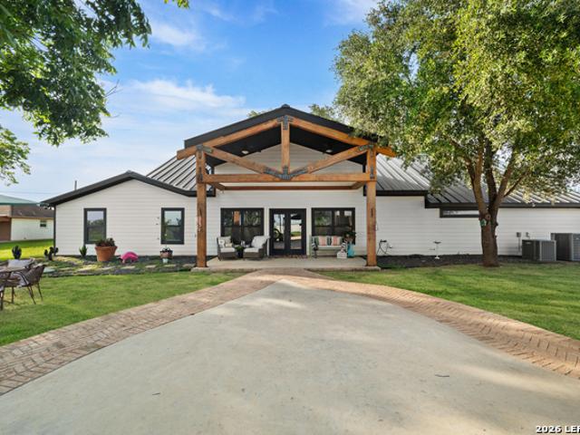 Farm for sale in Seguin, Texas