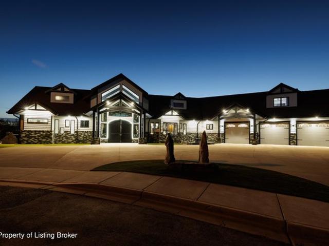 House for sale in Dickinson, North Dakota