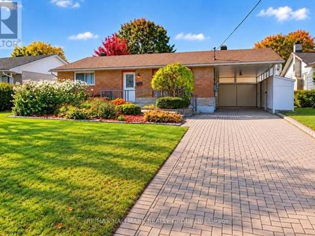 House for sale in Pineview, Ottawa