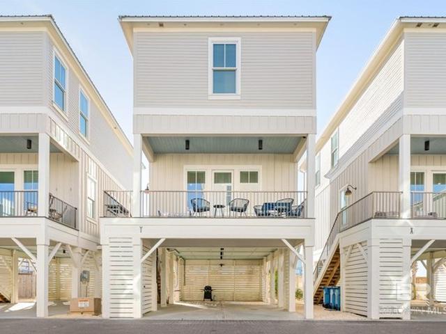 House for sale in Gulf Shores, Alabama