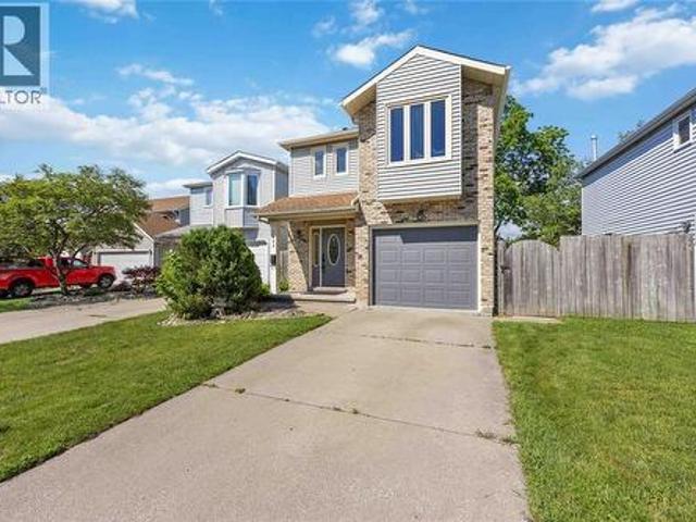House for sale in Brights Grove, Ontario