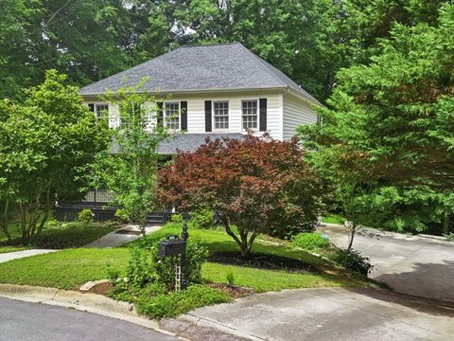 House for sale in Lilburn, Georgia