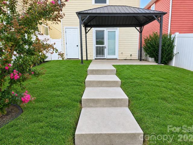 House for sale in Mecklenburg, North Carolina