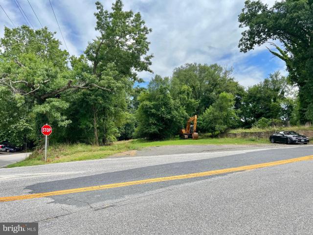 Land for sale in Woodbine, Maryland