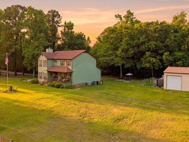 House for sale in Bonneau, South Carolina