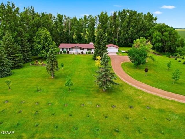 House for sale in Drayton, North Dakota