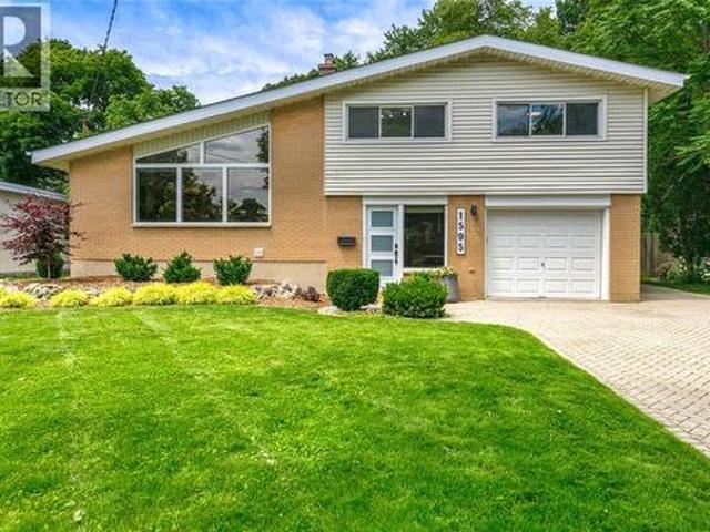 House for sale in Brights Grove, Ontario