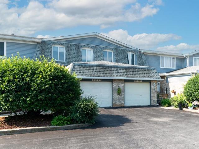 Townhouse for sale in Tinley Park