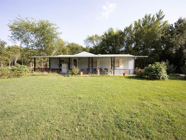 House for sale in Kemp, Texas