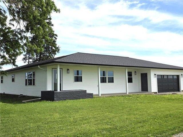 House for sale in Douglas, Illinois