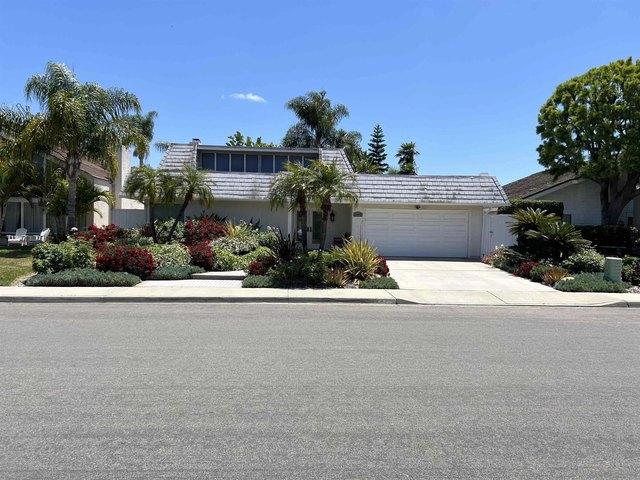 House for sale in Rancho Santa Fe, California