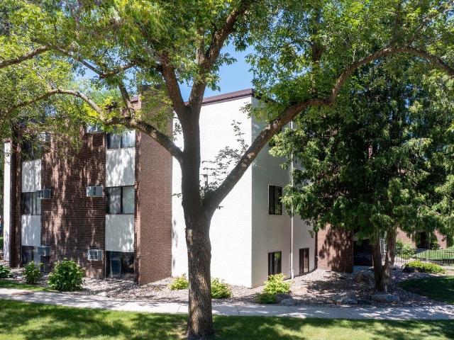 Apartment for rent in Chaska, Minnesota