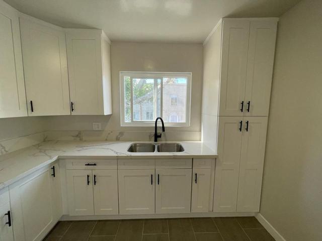 Apartment for rent in Jefferson Park, Los Angeles