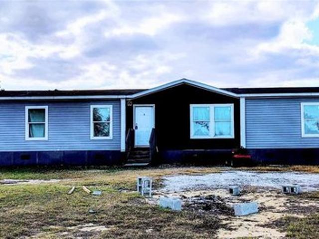 House for sale in Ocklawaha, Florida