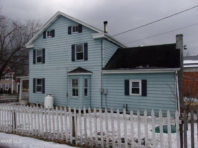 House for sale in Bedford, Pennsylvania
