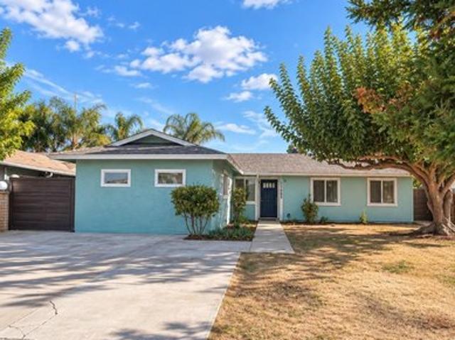 House for sale in Ivanhoe, Tulare County