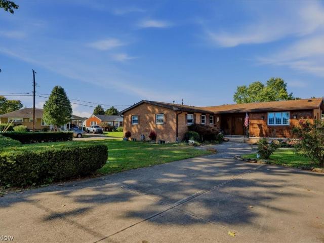 House for sale in Belpre, Washington County
