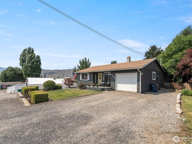 House for sale in East Wenatchee