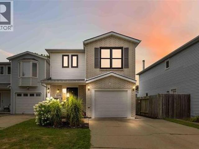 House for sale in Brights Grove, Ontario