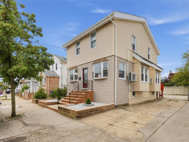 House for sale in Queens County, New York