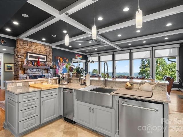 House for sale in Etowah, North Carolina