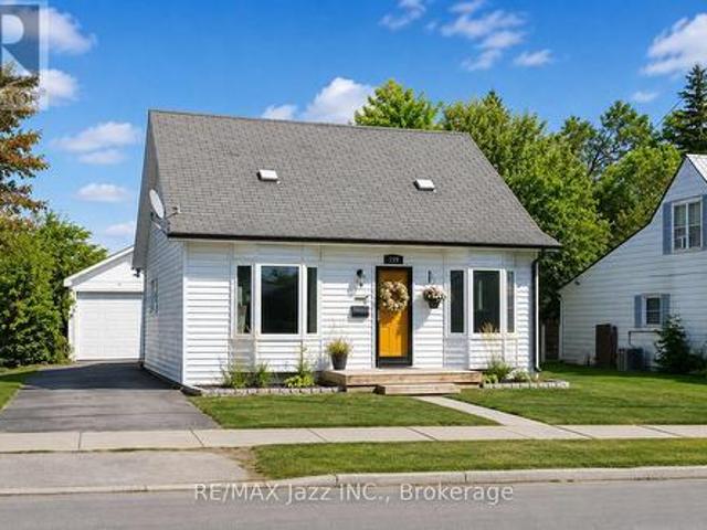 House for sale in Quinte West, Ontario