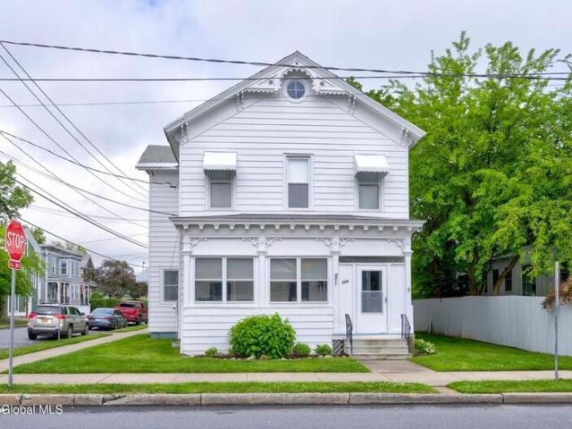 Duplex for sale in Saratoga Springs