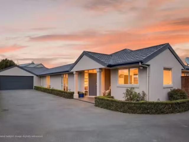 House for sale in Chaslands, Canterbury
