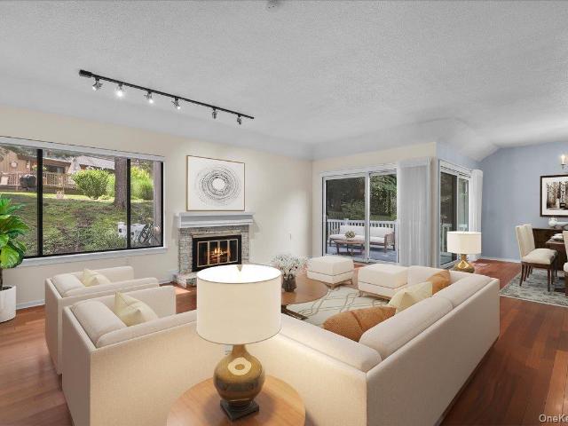 Condo for sale in Amawalk, New York
