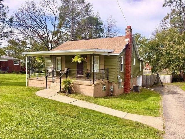 House for sale in Hopwood, North Union Township