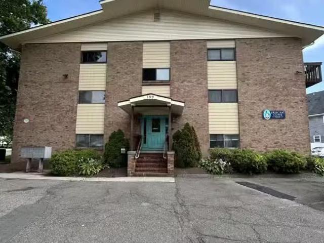 Apartment for rent in Milford, Borough of Woodmont
