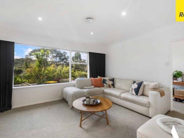 House for rent in Oratia, Oroua County